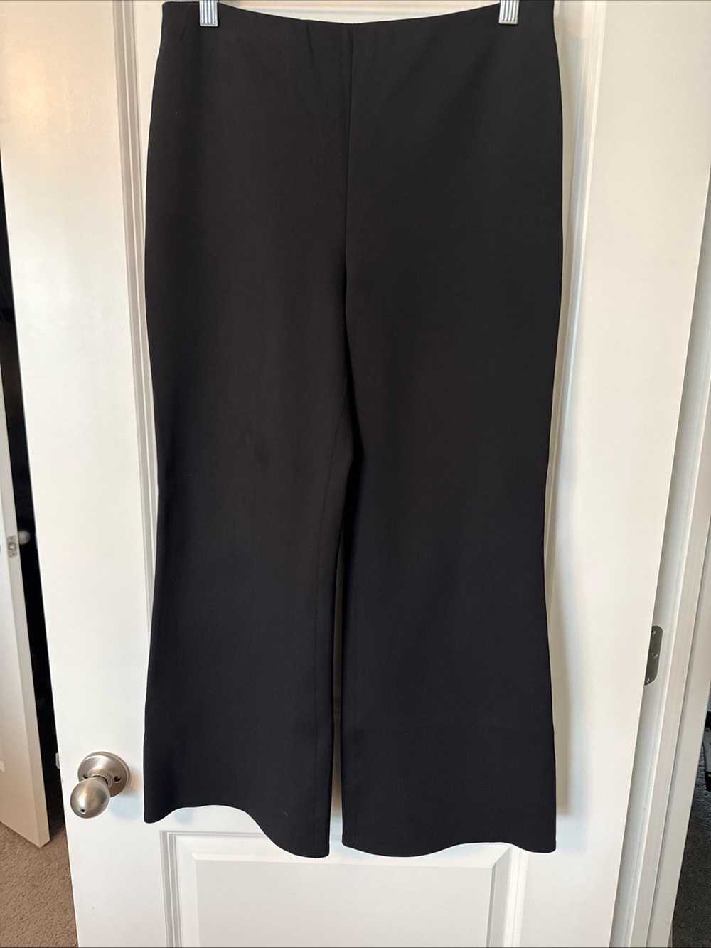 Theory Black Stretch Knit Cropped Flared Pants Size Large Never Worn.